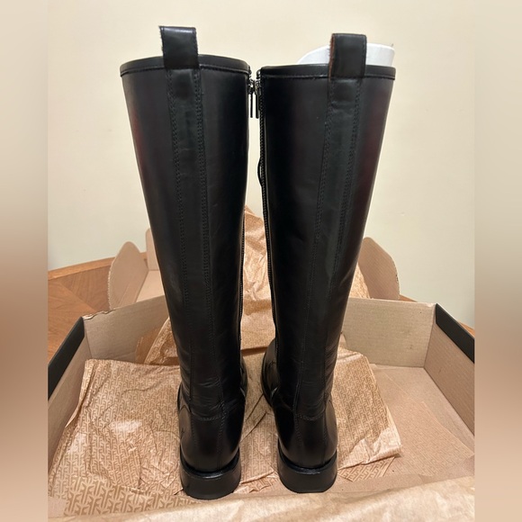 Frye Veronica Combat Tall Lace Up boots, Black, Size 9. BRAND NEW, IN BOX. - Picture 8 of 12